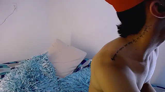 BabyAndy_'s Live XXX Chat