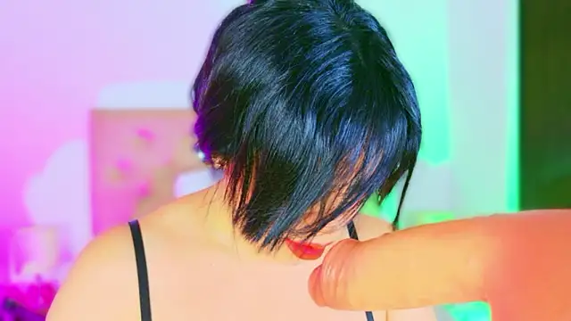 แชท XXX สดของ CharlootteEvans