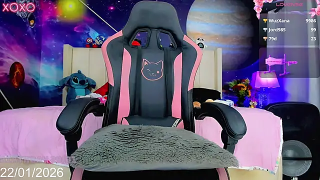 XXX chat uživo modela Nella_Dolls