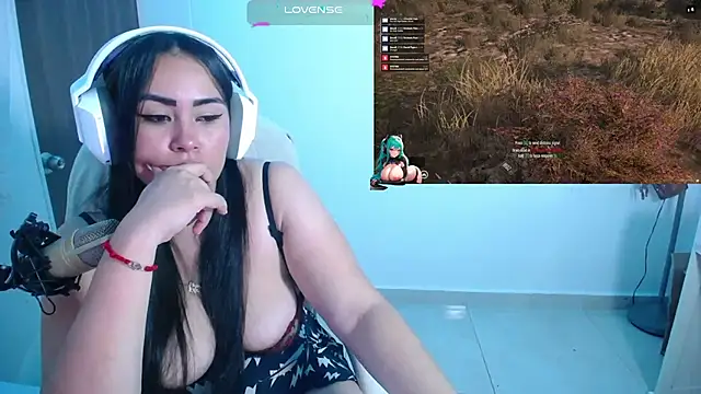 XXX chat uživo modela Sunny_Gamer7