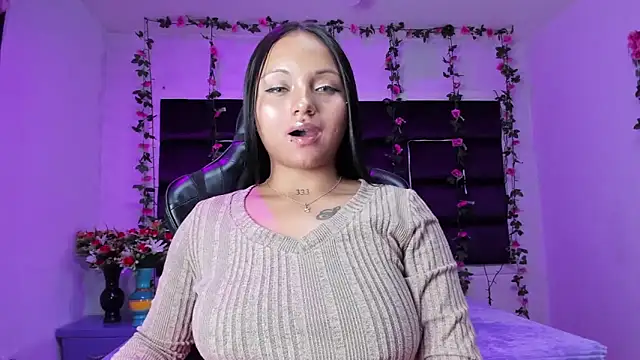 Онлайн чат XXX sweelanna__