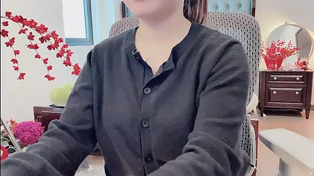 Caryln-Bun's Live XXX Chat