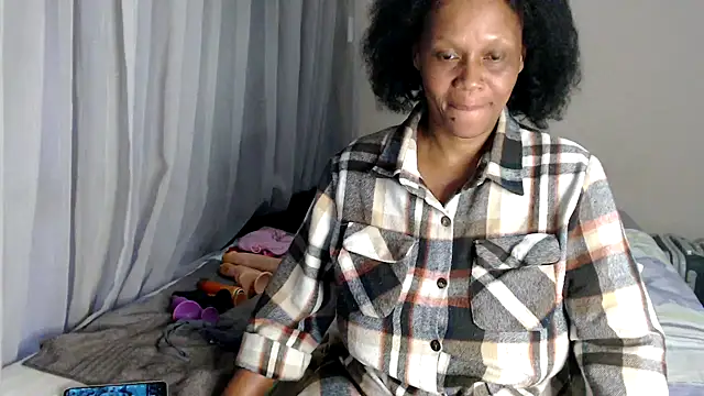 MistressShirleyx Adlı Modelin Canlı XXX Sohbeti