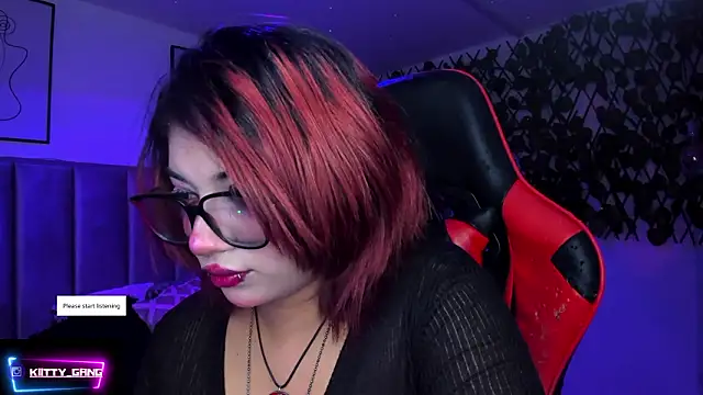 XXX chat uživo modela Kitty_Gang