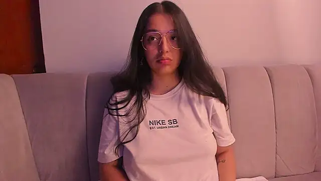 CAYLINCOLLINS' Live XXX Chat