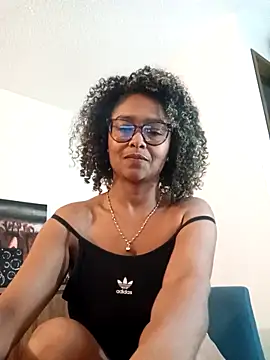 BiiancaEstradaa – Live XXX-chat