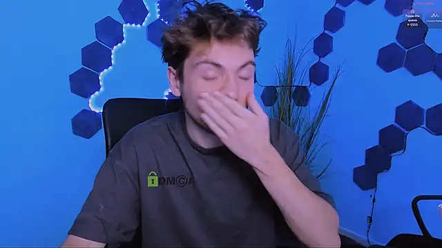 joseph_bear_ élő XXX-chatje