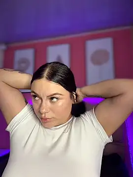 Онлайн чат XXX Megaan__More