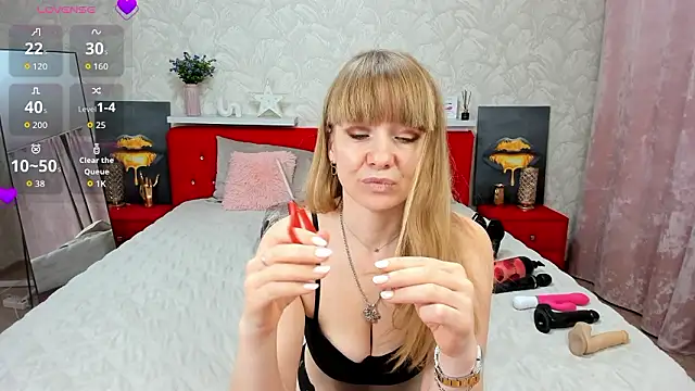 Pertunjukan Kamera Web KattyPeachX