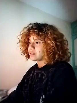 EmmaMelissa0521 Adlı Modelin Canlı XXX Sohbeti