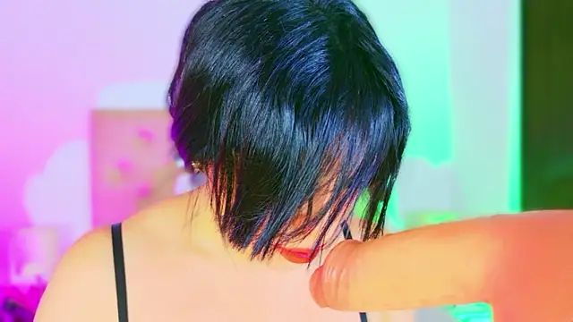 CharlootteEvans' Live XXX Chat