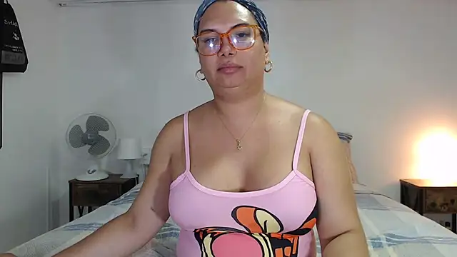 flowerdirtty's Live XXX Chat