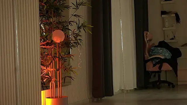 EmmaBlanco's Live XXX Chat