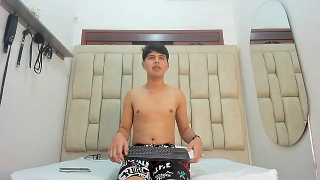 Felipe_Cold Webcam-Show