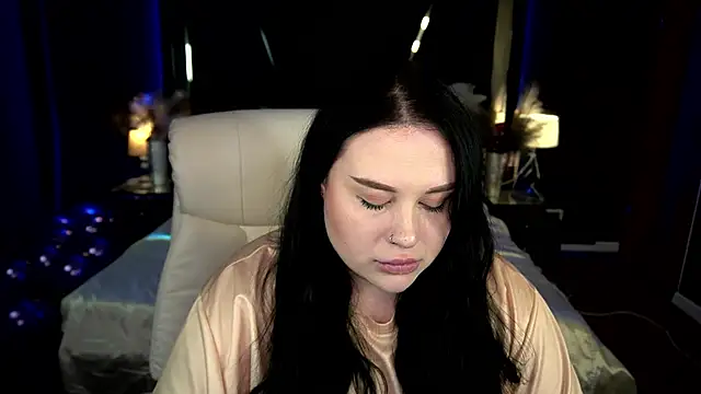 SerahMirabeli's Live XXX Chat