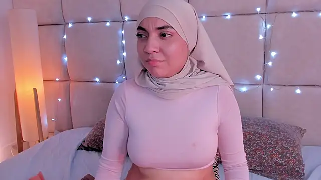 Sooffii_1's Live XXX Chat