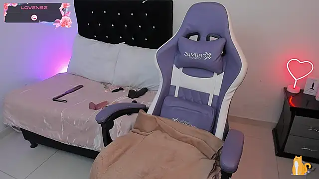 XXX chat uživo modela Samantha__zz