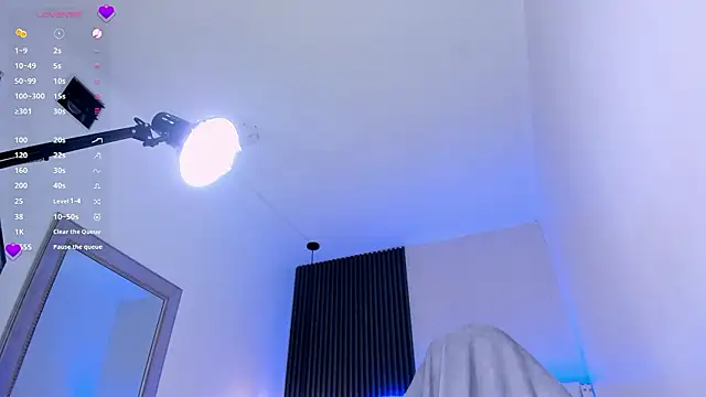 aliscollins_ Adlı Modelin Canlı XXX Sohbeti