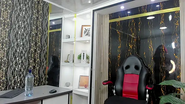 MirandaRossi's Live XXX Chat