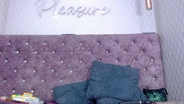 VALENTINA3x's Live XXX Chat