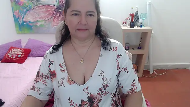 leonela_69's Live XXX Chat