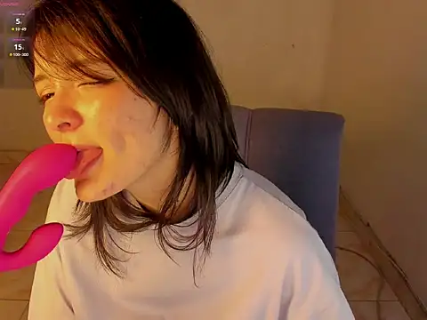 LilyWest19's Live XXX Chat