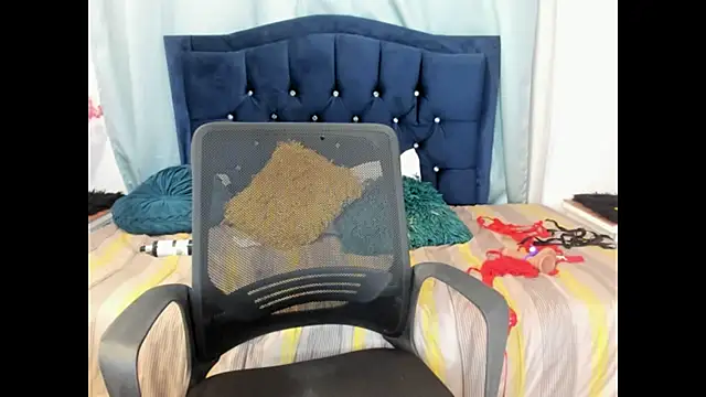 Inaya_Khalifa: онлайн-секс-чат