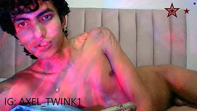 axel_love13 Show in webcam