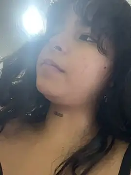 XXX chat uživo modela _vaiolet_owo