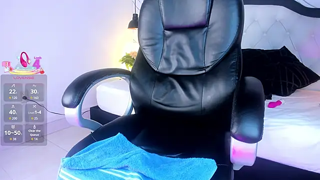 isa_valverde: онлайн-секс-чат