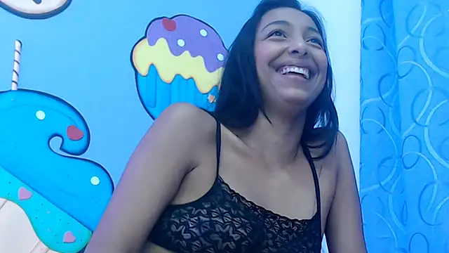 skinnysexzara18 élő XXX-chatje