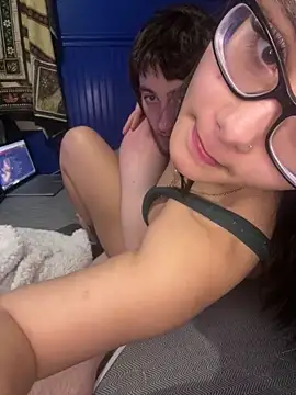 WhiteMeatsRican's Live XXX Chat