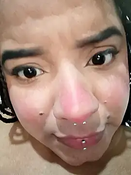 tina_tinitaa Adlı Modelin Canlı XXX Sohbeti