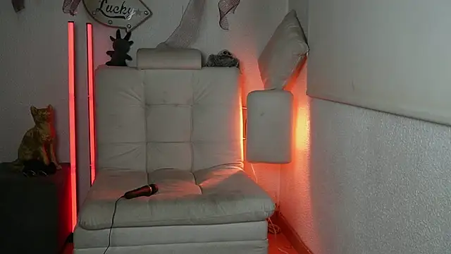 ari_kat's Live XXX Chat