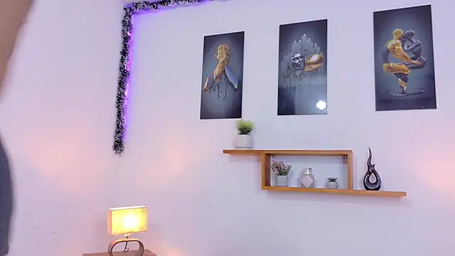 nairagold_ élő XXX-chatje