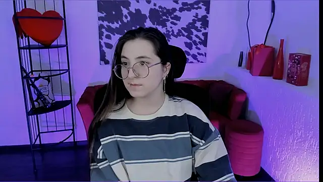 VirtuallVoyant's Live XXX Chat