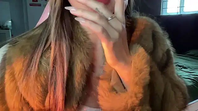 Min_sara69: απευθείας συνομιλία ΧΧΧ