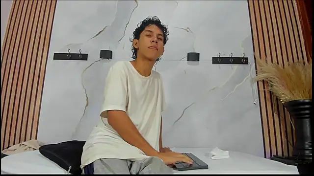 Show de jhonaEstrada na webcam