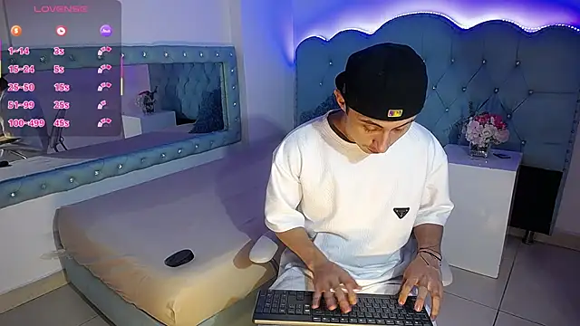 Show de Alejandra_Bellerosse na webcam