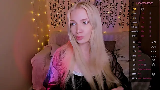 AnyaTaylor_ Chat XXX in diretta