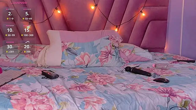 kinkylittlegirll's Live XXX Chat