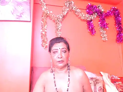 Онлайн чат XXX indiansarika65