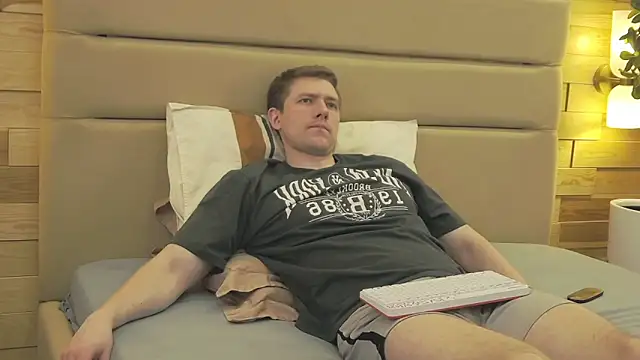 EthanPinkman Adlı Modelin Canlı XXX Sohbeti