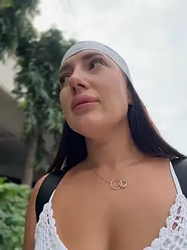 Chatroom XXX en direct de AleksandraRich