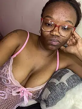 YummyMelanin117's Live XXX Chat