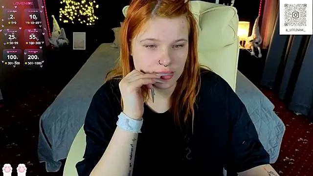 Clumsy_Nana Show Webcam