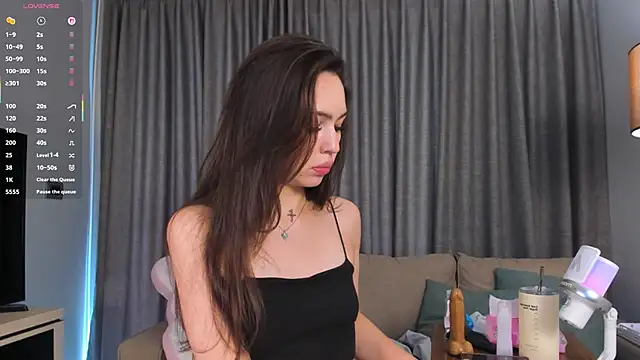 AliceCloudy's Live XXX Chat