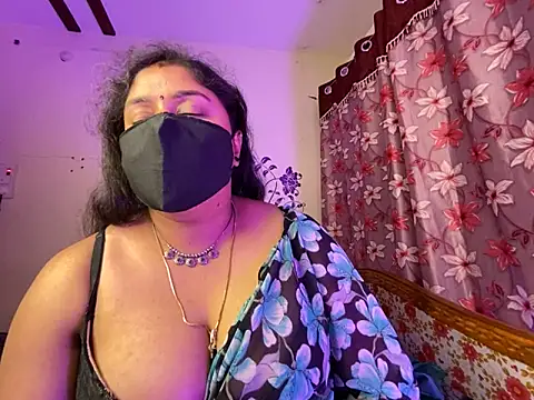 LouleyRanii's Live XXX Chat