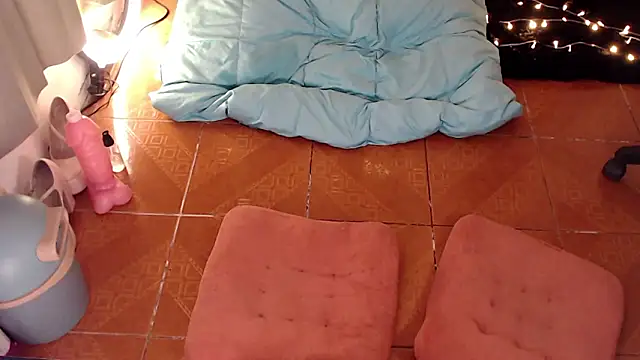 Emmy_Ruiz's Live XXX Chat