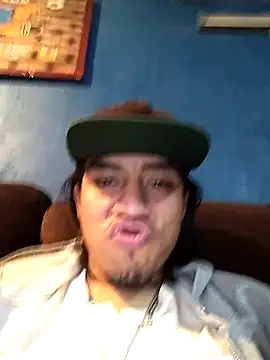 AlexAlejandro13's Webcam Show